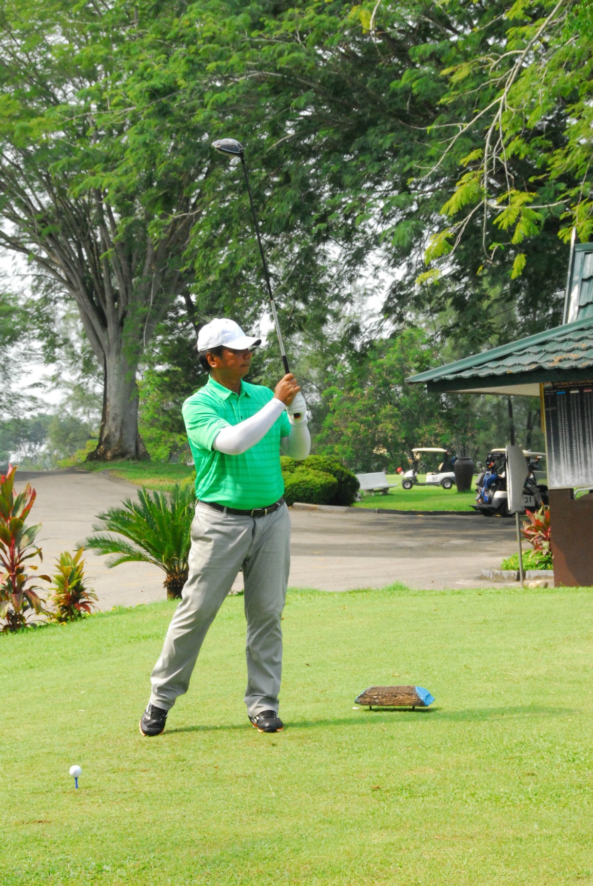 PRO15 157 GOLF DSC 0394.JPG